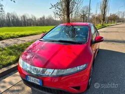Rosso Usata 2009 Honda Civic Elegance Tre volumi | 5400 € (Buon prezzo)