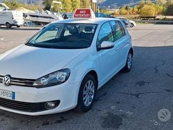 Bianco Usata 2011 VW Golf VI Comfortline Tre volumi | 7900 € (Buon prezzo)