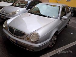 Grigio Usata 2005 Lancia Lybra Tre volumi | 1300 € (Buon prezzo)
