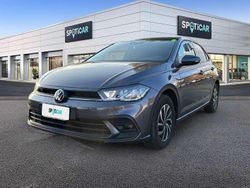 Grigio Usata 2023 VW Polo Life Tre volumi | 19.900 € (Buon prezzo)