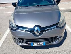 Grigio Usata 2014 Renault Clio IV Tre volumi | 5400 € (Molto cara)