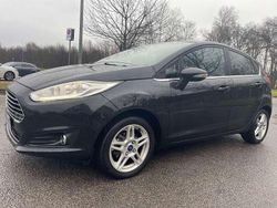 Nero Usata 2013 Ford Fiesta Titanium Tre volumi | 3490 € (Buon prezzo)