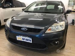 Grigio Usata 2009 Ford Focus Station wagon | 3499 € (Buon prezzo)