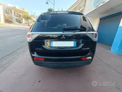 Nero Usata 2015 Mitsubishi Outlander Intense SUV | 13.000 € (Buon prezzo)