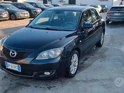 Nero Usata 2009 Mazda 3 Active Tre volumi | 2990 € (Buon prezzo)