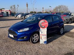 Blu Usata 2014 Ford Fiesta Titanium Tre volumi | 6500 € (Buon prezzo)