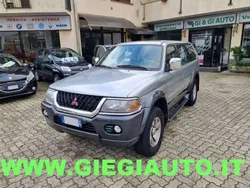 Grigio metallizzato Usata 2000 Mitsubishi Pajero SUV | 7500 €