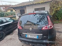 Nero Usata 2011 Renault Scénic III Monovolume | 2300 €