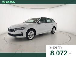Bianco luna metallizzato Nuova 2025 Skoda Octavia Executive Station wagon | 32.300 € (Ottimo prezzo)