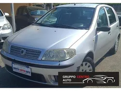 Grigio(met.) Usata 2009 Fiat Punto Active Due volumi | 2200 € (Ottimo prezzo)