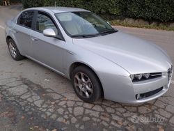 Grigio Usata 2009 Alfa Romeo 159 Progression Tre volumi | 2700 € (Super prezzo)