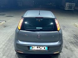 Grigio Usata 2010 Fiat Punto Tre volumi | 2990 €