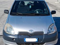 Grigio Usata 2002 Toyota Yaris Sol Due volumi | 1100 € (Super prezzo)