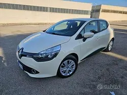 Grigio Usata 2017 Renault Clio IV Intens Tre volumi | 6750 € (Ottimo prezzo)