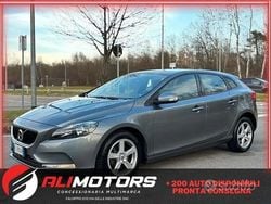 Grigio Usata 2017 Volvo V40 Inscription Tre volumi | 7990 € (Buon prezzo)