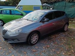 Grigio Usata 2010 Lancia Delta Due volumi | 2700 € (Buon prezzo)