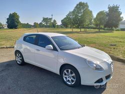 Bianco Usata 2013 Alfa Romeo Giulietta Progression Due volumi | 8200 € (Ottimo prezzo)