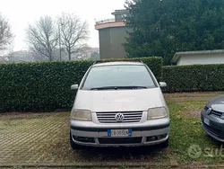 Usata 2002 VW Sharan Monovolume | 1100 €
