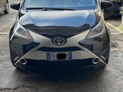 Nero Usata 2017 Toyota Aygo Due volumi | 8000 € (Ottimo prezzo)