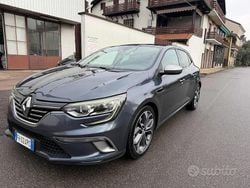 Grigio Usata 2017 Renault Mégane GT Line GT-Line Tre volumi | 10.500 € (Buon prezzo)