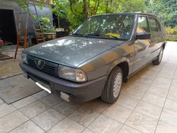 Usata 1989 Alfa Romeo 33 Tre volumi | 2200 €