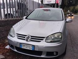 Grigio Usata 2004 VW Golf IV Sportline Tre volumi | 3200 € (Buon prezzo)