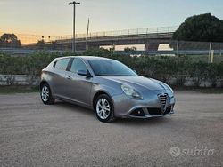 Grigio Usata 2012 Alfa Romeo Giulietta Distinctive Tre volumi | 7500 € (Buon prezzo)