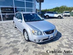 Grigio Usata 2005 Kia Cerato Tre volumi | 3500 €