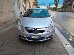 Argento Usata 2007 Opel Corsa Enjoy Tre volumi | 3300 € (Molto cara)