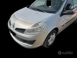 Usata 2005 Renault Clio II | 1700 € (Ottimo prezzo)