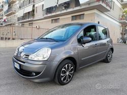 Grigio Usata 2011 Renault Modus Monovolume | 4999 € (Buon prezzo)