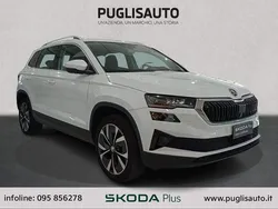 Bianco Usata 2023 Skoda Karoq Style SUV | 29.500 € (Molto cara)