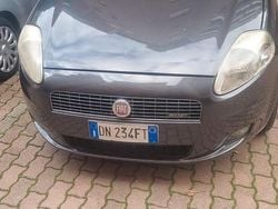 Grigio Usata 2008 Fiat Grande Punto Due volumi | 2500 € (Buon prezzo)