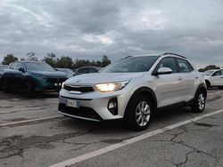Grigio Usata 2020 Kia Stonic Style SUV | 12.200 € (Buon prezzo)
