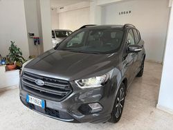 Grigio Usata 2017 Ford Kuga Business Edition SUV | 12.500 € (Buon prezzo)