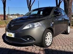 Grigio Usata 2016 Lancia Ypsilon Gold Due volumi | 6900 € (Buon prezzo)