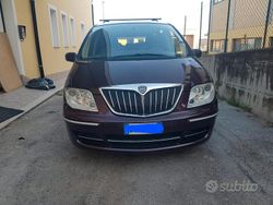 Usata 2009 Lancia Phedra Monovolume | 3000 € (Buon prezzo)