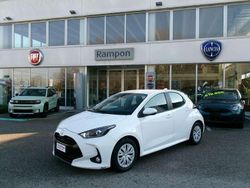 Bianco Usata 2023 Toyota Yaris Business Edition Tre volumi | 14.900 € (Buon prezzo)
