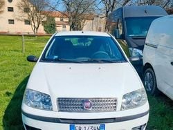 Bianco Usata 2010 Fiat Punto Due volumi | 2700 € (Buon prezzo)