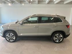Grigio Usata 2024 Skoda Karoq SUV | 28.500 € (Buon prezzo)