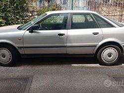 Grigio Usata 1994 Audi 80 Tre volumi | 2000 €