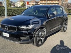 Nero Usata 2021 Volvo XC40 Momentum SUV | 21.990 € (Buon prezzo)