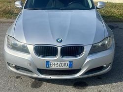Grigio Usata 2011 BMW 318 Station wagon | 4800 € (Buon prezzo)