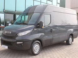 Nero Usata 2017 Iveco Daily Furgone | 10.900 € (Cara)
