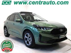 Verde bursting green Usata 2024 Ford Kuga ST-Line SUV | 25.800 € (Buon prezzo)