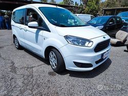 Bianco Usata 2018 Ford Tourneo Courier Monovolume | 11.900 € (Buon prezzo)