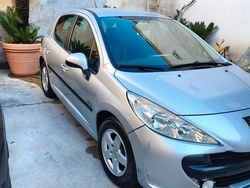 Usata 2009 Peugeot 207 Tre volumi | 2200 € (Ottimo prezzo)