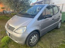 Grigio Usata 1999 Mercedes A140 Monovolume | 1999 € (Buon prezzo)