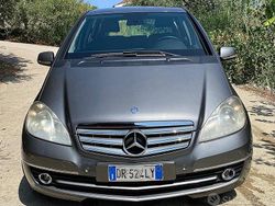 Grigio Usata 2008 Mercedes A180 Elegance Tre volumi | 4700 € (Cara)