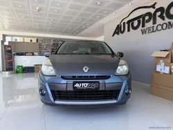 Grigio Usata 2010 Renault Clio II Dynamique Tre volumi | 3700 € (Buon prezzo)